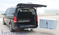Gepäckbox schwenkbar auf Anhängerkupplung grau
